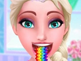 Elsa's Funny Selfie