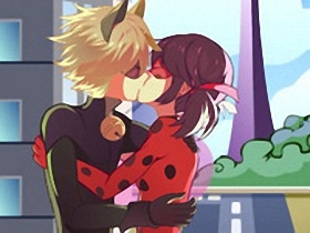 Ladybug Miraculous Kiss